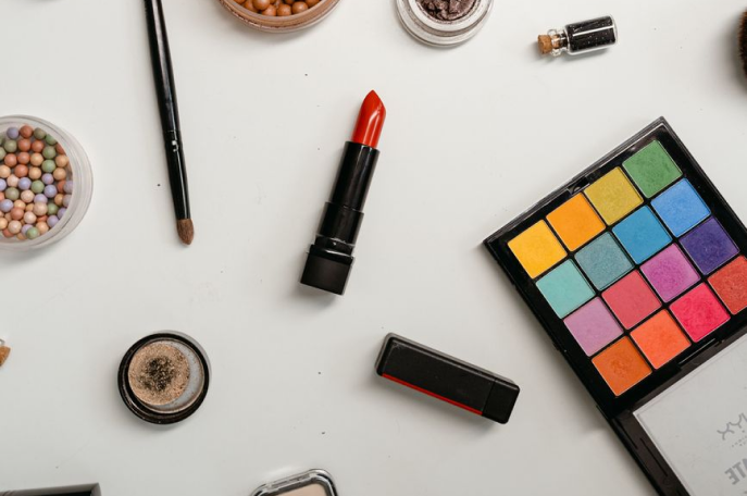 Acne-safe makeup